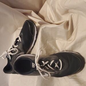 Nike Training Sneakers SZ 8